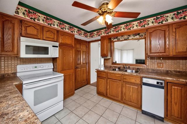 1305 NE 51st Avenue, Des Moines, IA 50313