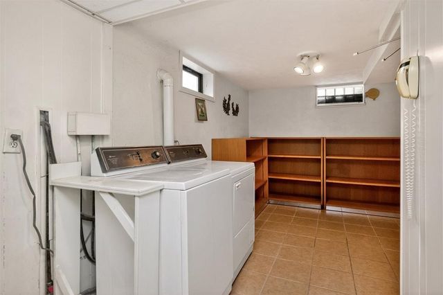 1305 NE 51st Avenue, Des Moines, IA 50313