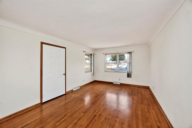 1305 NE 51st Avenue, Des Moines, IA 50313