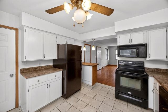 1305 NE 51st Avenue, Des Moines, IA 50313