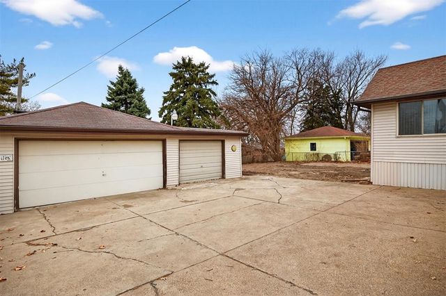 1305 NE 51st Avenue, Des Moines, IA 50313