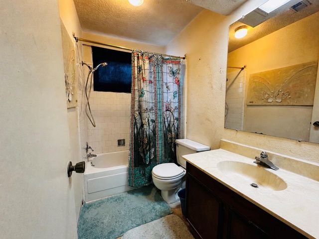 16807 Blackhawk Boulevard, Friendswood, TX 77546