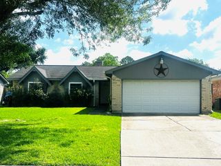 16807 Blackhawk Boulevard, Friendswood, TX 77546