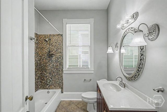 301 W 34th Street, Savannah, GA 31401