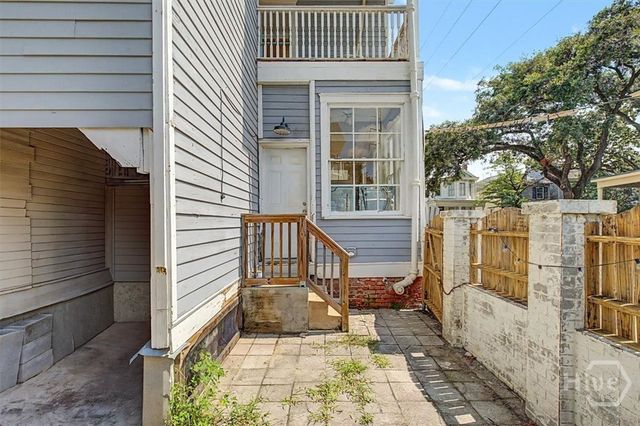 301 W 34th Street, Savannah, GA 31401