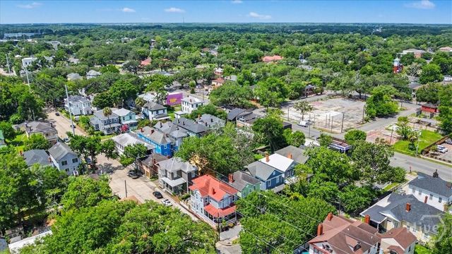301 W 34th Street, Savannah, GA 31401