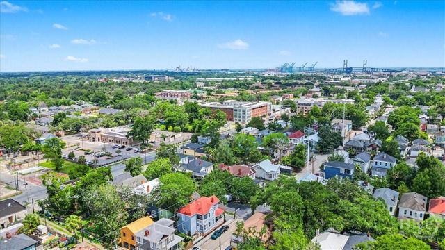 301 W 34th Street, Savannah, GA 31401