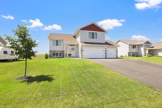 4124 Eaton Circle NE, Monticello, MN 55362