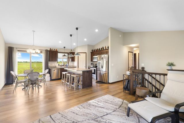 4124 Eaton Circle NE, Monticello, MN 55362