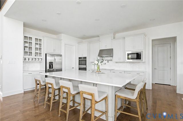 18301 Barrin Ct, Moseley, VA 23120