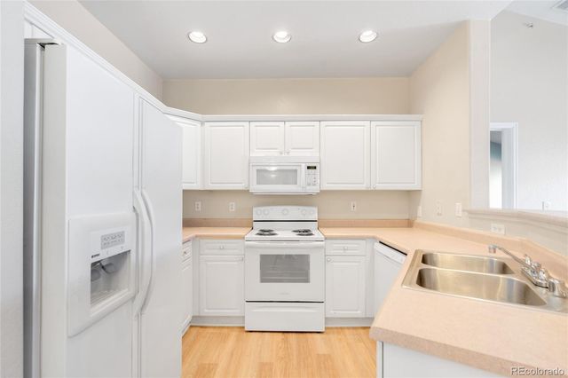7429 S Alkire Street 303, Littleton, CO 80127