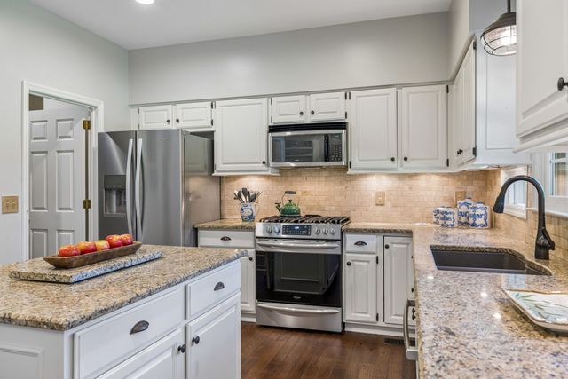 704 Helmsdale Pl, S, Brentwood, TN 37027