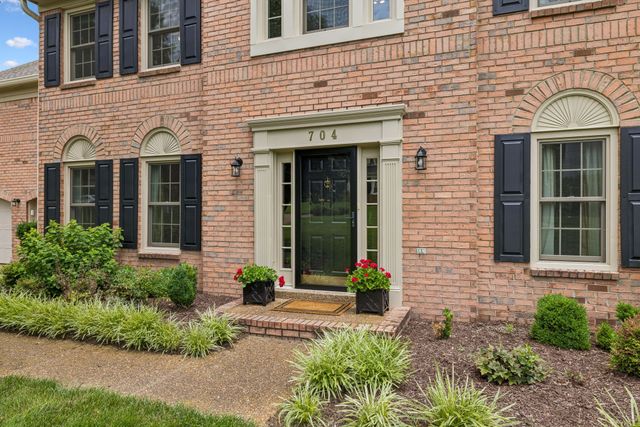 704 Helmsdale Pl, S, Brentwood, TN 37027