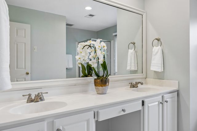704 Helmsdale Pl, S, Brentwood, TN 37027