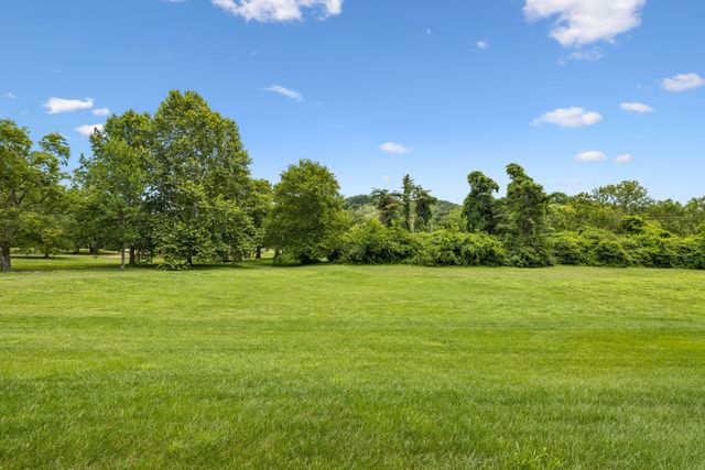 704 Helmsdale Pl, S, Brentwood, TN 37027