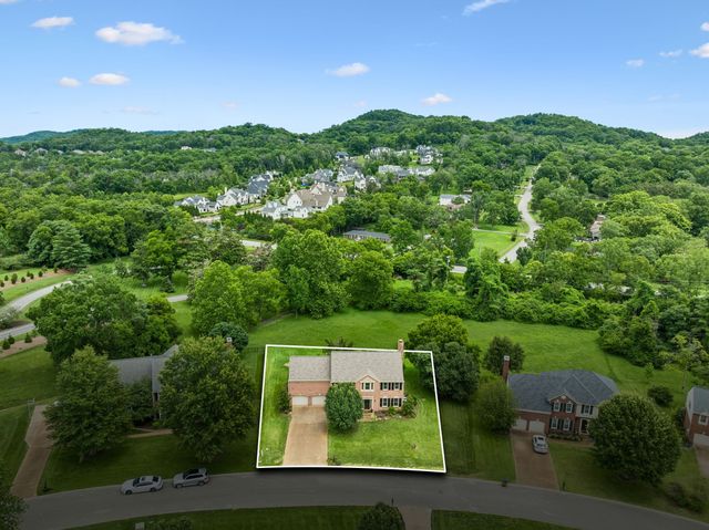704 Helmsdale Pl, S, Brentwood, TN 37027