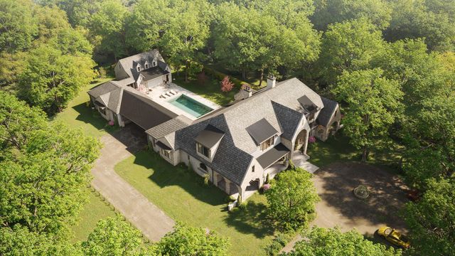 6010 Robin Hill Rd, Nashville, TN 37205