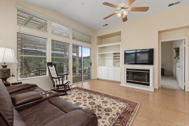 2357 Amber Oak Ln, Escondido, CA 92027