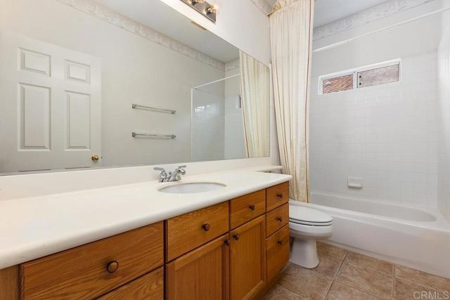 2357 Amber Oak Ln, Escondido, CA 92027