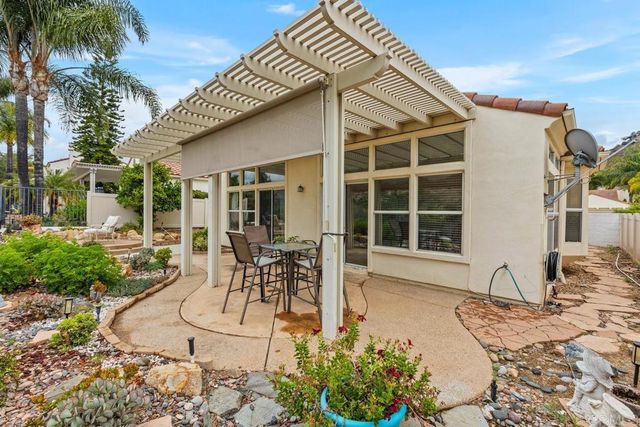 2357 Amber Oak Ln, Escondido, CA 92027