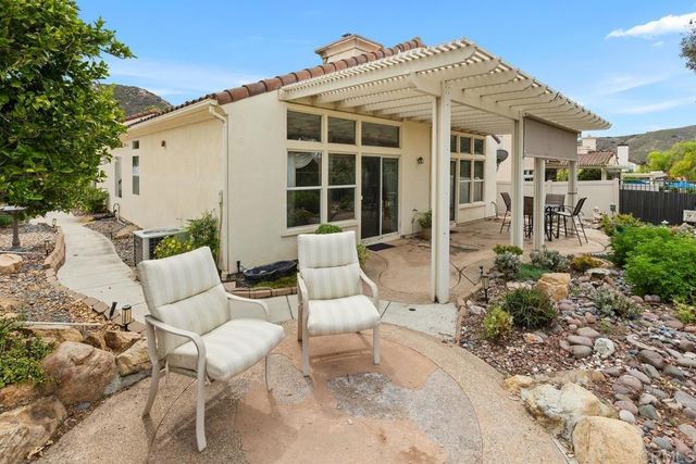 2357 Amber Oak Ln, Escondido, CA 92027