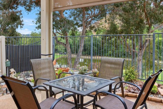2357 Amber Oak Ln, Escondido, CA 92027