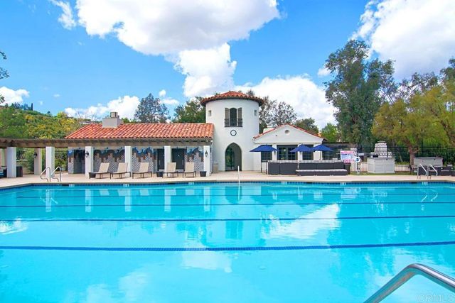2357 Amber Oak Ln, Escondido, CA 92027