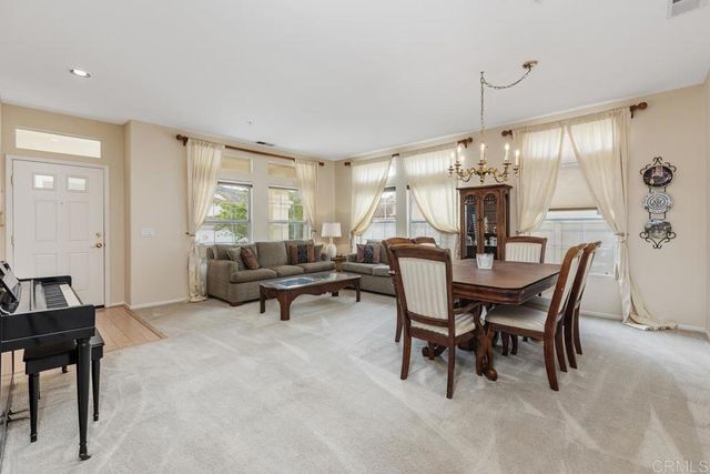 2357 Amber Oak Ln, Escondido, CA 92027