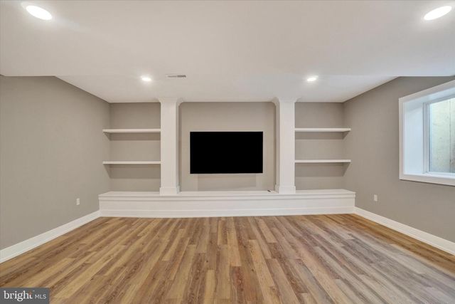 7186 STERLING RD, Harrisburg, PA 17112