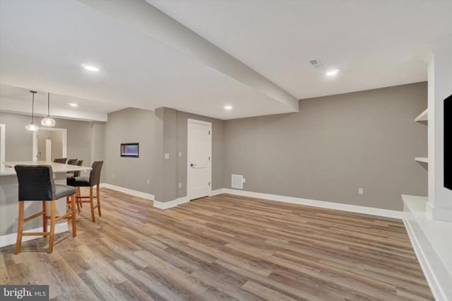 7186 STERLING RD, Harrisburg, PA 17112