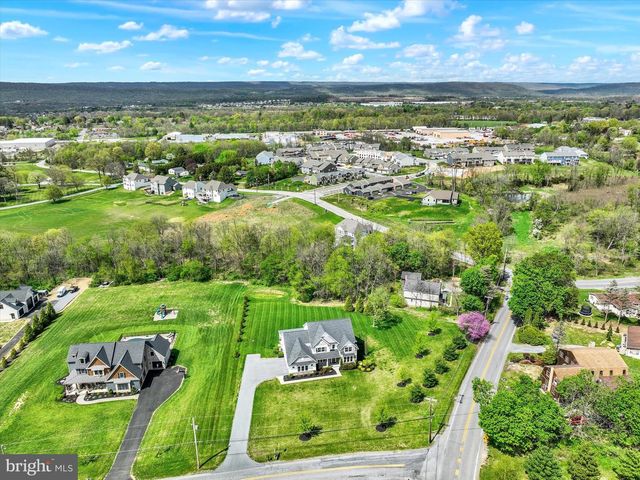7186 STERLING RD, Harrisburg, PA 17112