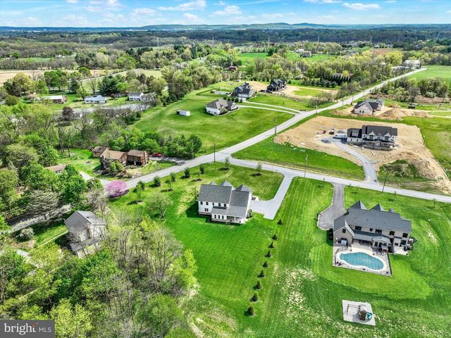 7186 STERLING RD, Harrisburg, PA 17112