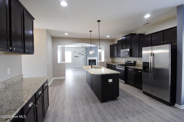 305 William Sharp Way, Jacksonville, NC 28546