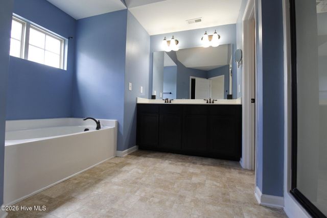 305 William Sharp Way, Jacksonville, NC 28546