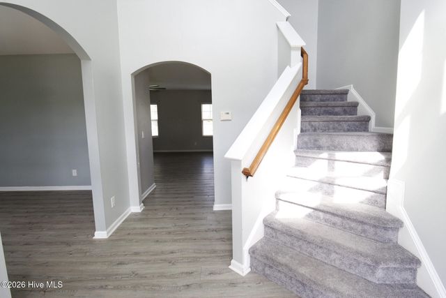 305 William Sharp Way, Jacksonville, NC 28546