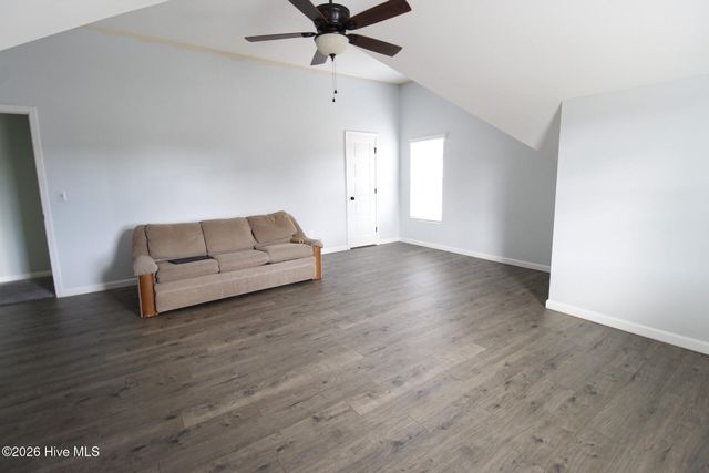 305 William Sharp Way, Jacksonville, NC 28546