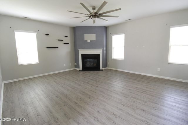 305 William Sharp Way, Jacksonville, NC 28546