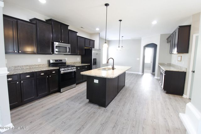 305 William Sharp Way, Jacksonville, NC 28546