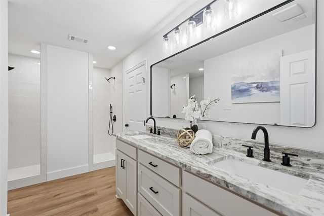 9938 John Flowers Road, Wills Point, TX 75169