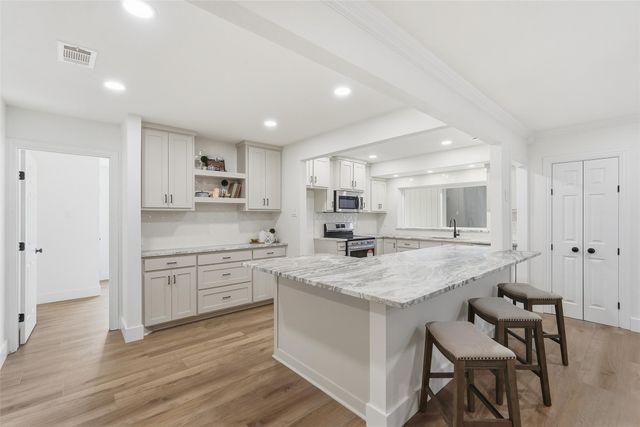 9938 John Flowers Road, Wills Point, TX 75169