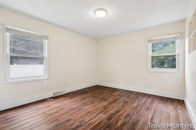 1040 Fonger Street Ne, Algoma Twp, MI 49345