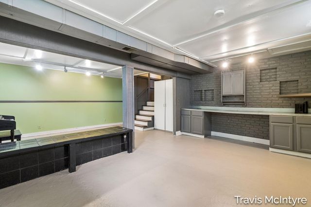 1040 Fonger Street Ne, Algoma Twp, MI 49345