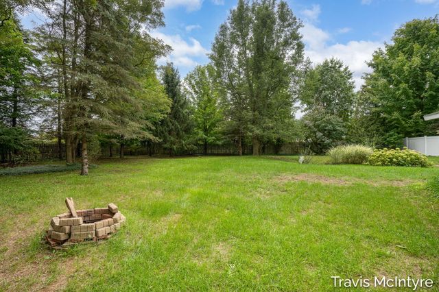 1040 Fonger Street Ne, Algoma Twp, MI 49345