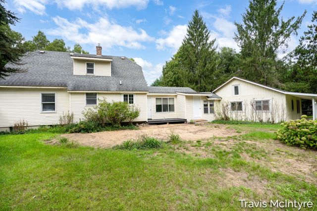1040 Fonger Street Ne, Algoma Twp, MI 49345