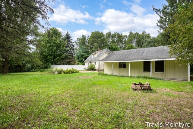 1040 Fonger Street Ne, Algoma Twp, MI 49345