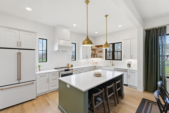 255 Lantern Way, Jamestown, KY 42629