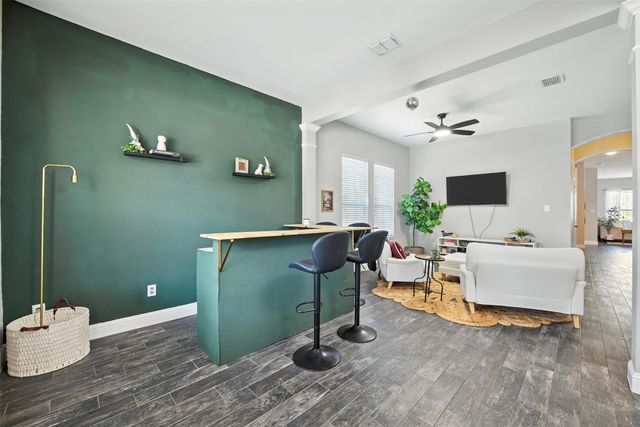 6121 Paddlefish Drive, Fort Worth, TX 76179