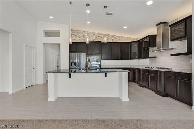 8013 Glimmerglass Avenue, Las Vegas, NV 89178