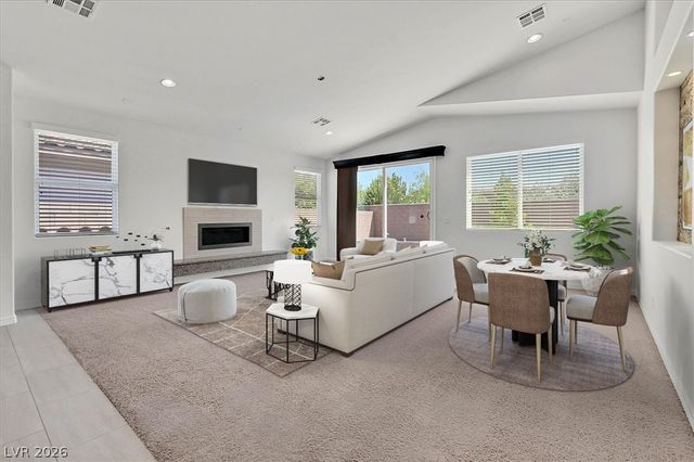 8013 Glimmerglass Avenue, Las Vegas, NV 89178