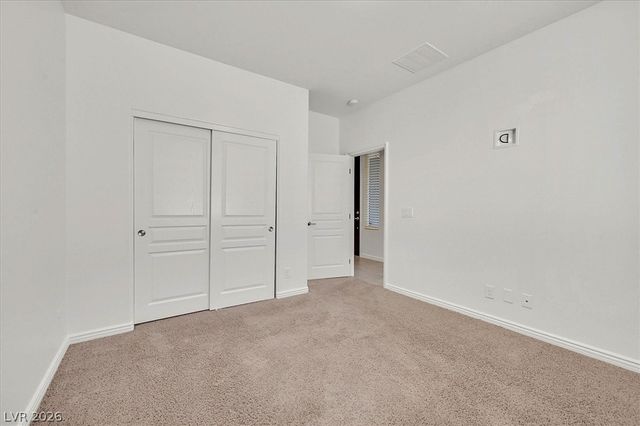 8013 Glimmerglass Avenue, Las Vegas, NV 89178
